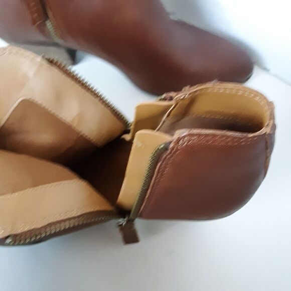 Frye Women’s size 9M Brown Leather Ankle Boot - Picture 5 of 10